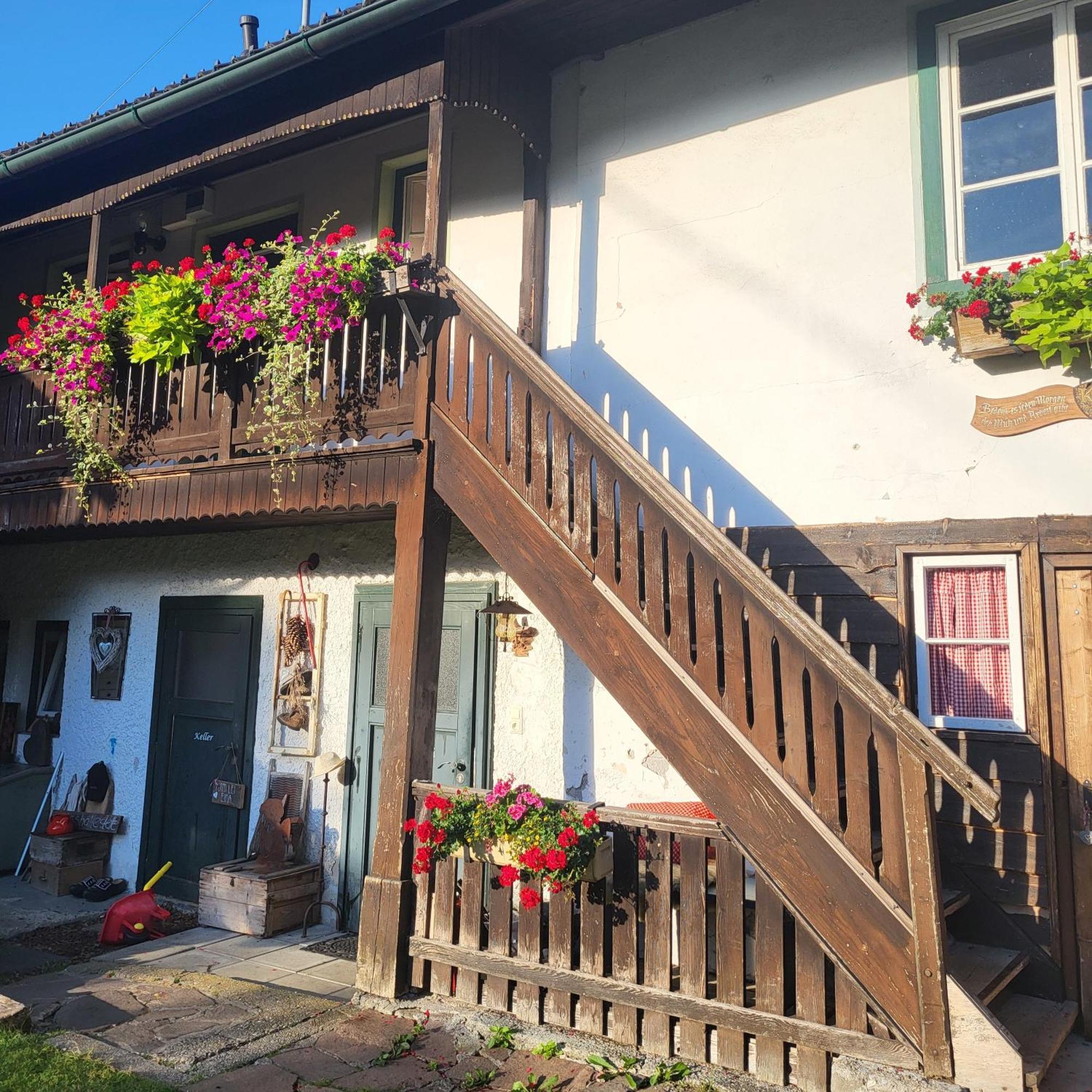 Sachserhof Ferienwohnungen In Sachsenburg Exterior foto